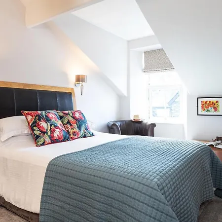 Norwood House בית הארחה 4*