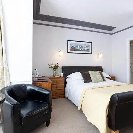 Norwood House בית הארחה