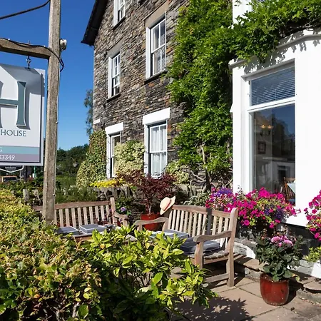 Norwood House בית הארחה