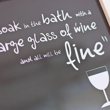 בית הארחה Norwood House 4*